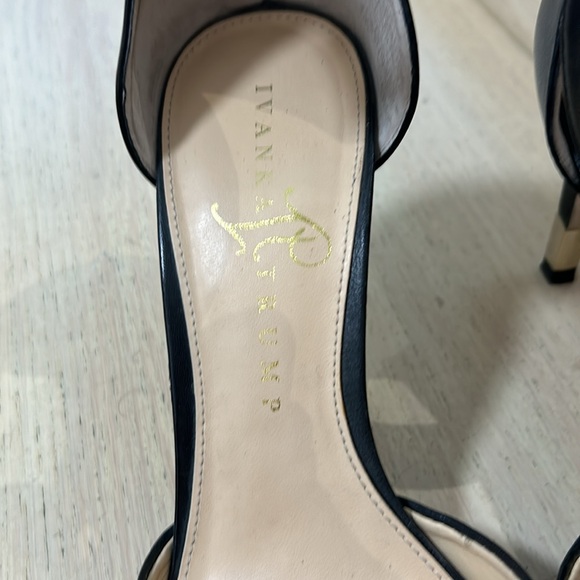 Black heels with ankle straps - Picture 5 of 5